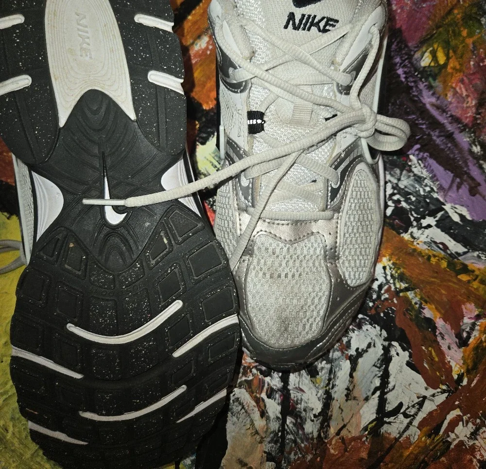 Nike White Silver Black Running Sneakers - Picture 6 of 10